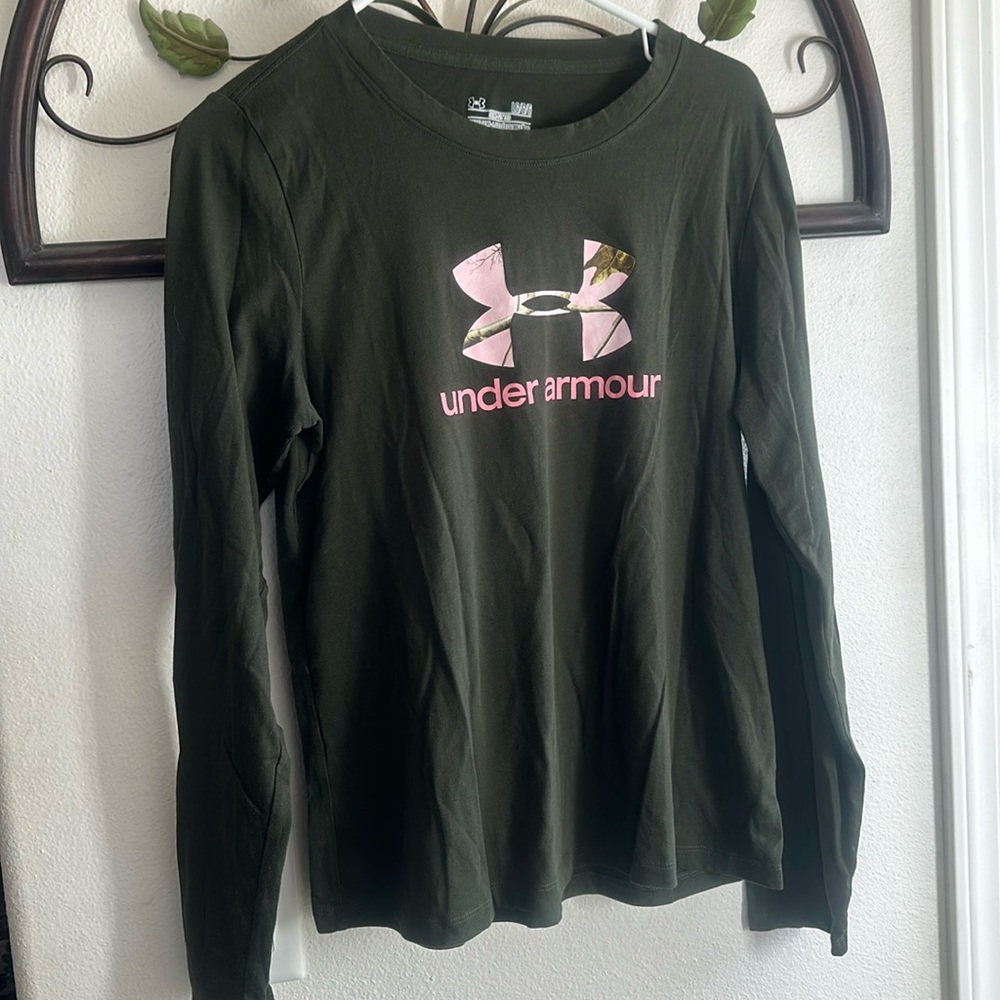 Under Armour long sleeve top